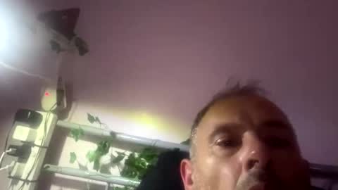 Snapshot of stu0872 chatting on 10.18.25 stu0872 online show from 10.18.25