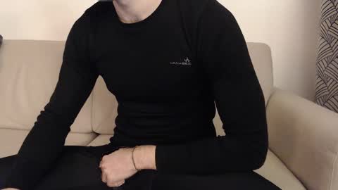 Snapshot of studfromparis chatting on 01.09.25 Stud From Paris online show from 01.09.25