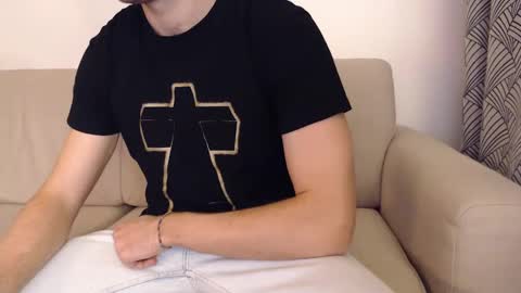 Snapshot of studfromparis chatting on 02.01.25 Stud From Paris online show from 02.01.25