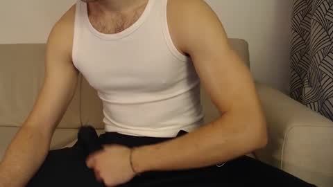 Snapshot of studfromparis chatting on 02.27.25 Stud From Paris online show from 02.27.25