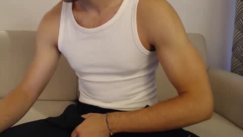 Snapshot of studfromparis chatting on 09.21.25 Stud From Paris online show from 09.21.25