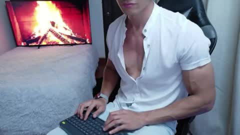 stylish man online show from 05.15.26