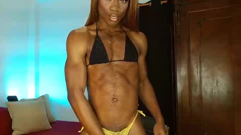 Snapshot of suannyklatten_ chatting on 12.16.25 Suanny Klatten It is my account independent online show from 12.16.25