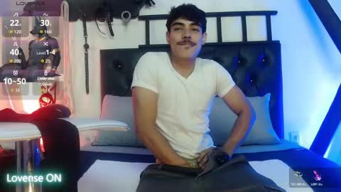 Snapshot of subarashi_ishi69 chatting on 10.20.25 subarashi_ishi69 online show from 10.20.25