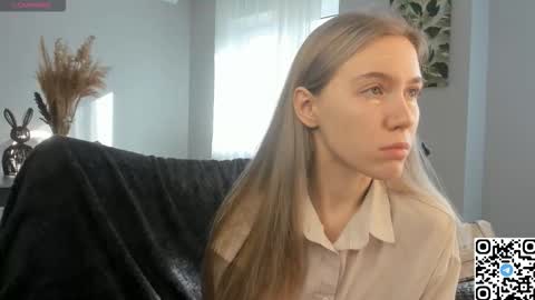 Snapshot of succubelle chatting on 10.03.25 Eda online show from 10.03.25