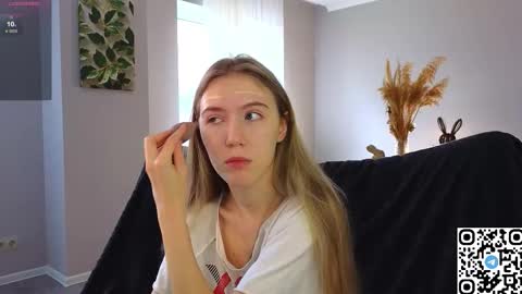 Snapshot of succubelle chatting on 10.11.25 Eda online show from 10.11.25