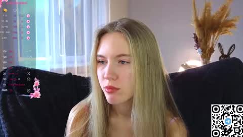 Snapshot of succubelle chatting on 10.28.25 Eda online show from 10.28.25