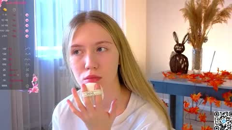 Snapshot of succubelle chatting on 11.08.25 Eda online show from 11.08.25