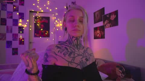 succubus_66 online show from 01.14.25