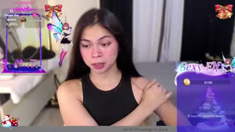Snapshot of suckablechick chatting on 12.23.24 Marry online show from 12.23.24
