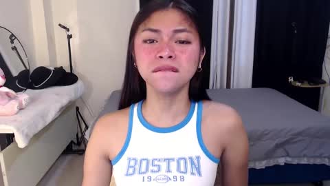 Snapshot of suckablechick chatting on 12.24.24 Marry online show from 12.24.24