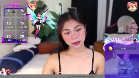 Snapshot of suckablechick chatting on 01.08.25 Marry online show from 01.08.25