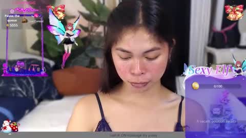 Snapshot of suckablechick chatting on 01.08.25 Marry online show from 01.08.25
