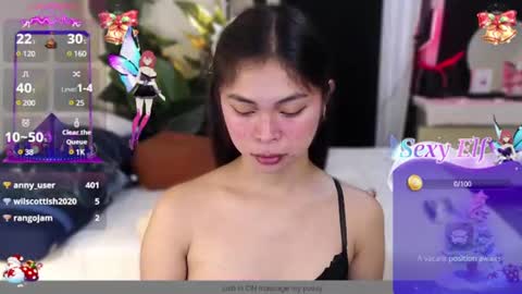 Snapshot of suckablechick chatting on 01.11.25 Marry online show from 01.11.25
