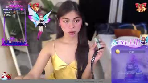 Snapshot of suckablechick chatting on 01.13.25 Marry online show from 01.13.25