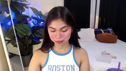 Snapshot of suckablechick chatting on 01.14.25 Marry online show from 01.14.25