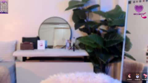 Snapshot of suckablechick chatting on 01.29.25 Marry online show from 01.29.25