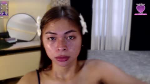 Snapshot of suckablechick chatting on 02.01.25 Marry online show from 02.01.25