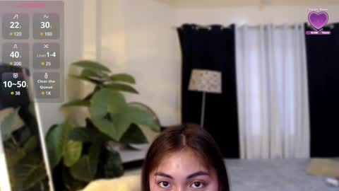 Snapshot of suckablechick chatting on 02.10.25 Marry online show from 02.10.25