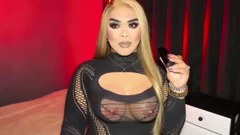 Snapshot of suckablecockoffreya chatting on 02.15.26 JADE ELYSE online show from 02.15.26