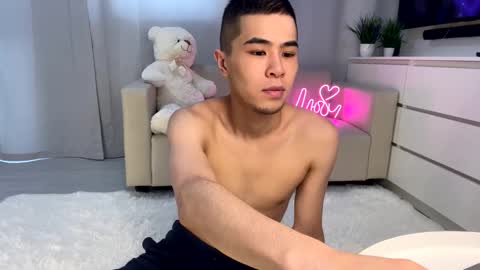 Snapshot of sue_star chatting on 02.27.25 Emmy online show from 02.27.25