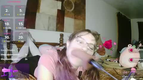 Snapshot of sufferbunny chatting on 12.13.24 Nikki Sabel online show from 12.13.24