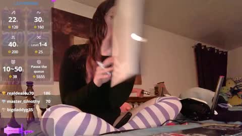 Snapshot of sufferbunny chatting on 01.09.25 Nikki Sabel online show from 01.09.25