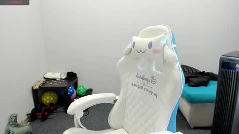 Snapshot of sugar_bunny_girl chatting on 10.24.25 Ariana online show from 10.24.25