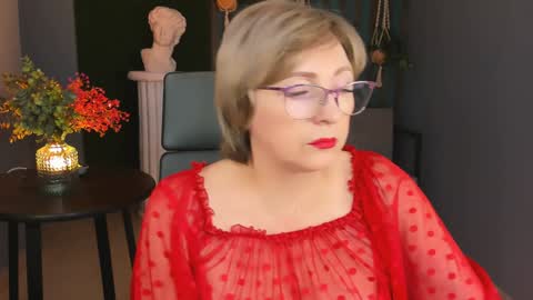 Vivien online show from 12.19.24