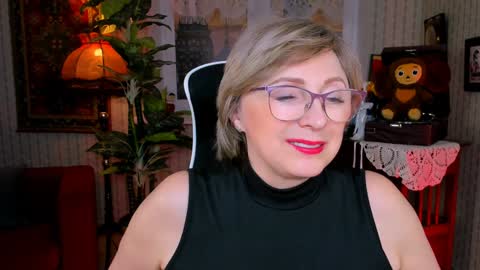 Vivien online show from 01.08.25