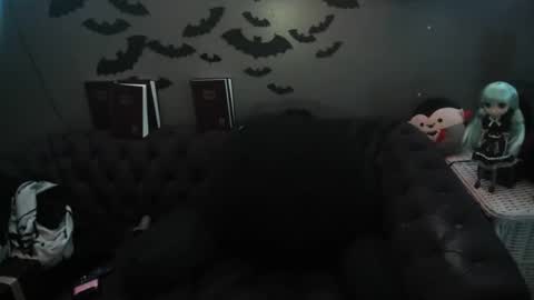 Snapshot of sugary_sweet chatting on 12.26.24 Sugary online show from 12.26.24