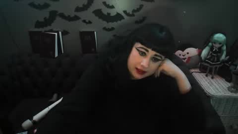 Snapshot of sugary_sweet chatting on 12.27.24 Sugary online show from 12.27.24