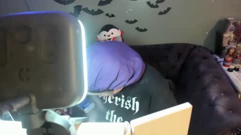 Snapshot of sugary_sweet chatting on 02.14.25 Sugary online show from 02.14.25