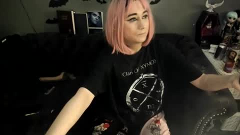 Snapshot of sugary_sweet chatting on 10.07.25 Sugary online show from 10.07.25