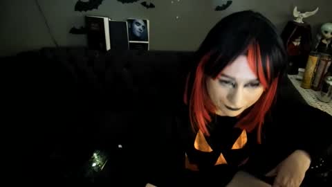 Snapshot of sugary_sweet chatting on 10.12.25 Sugary online show from 10.12.25