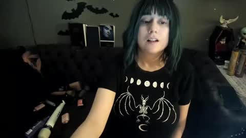 Snapshot of sugary_sweet chatting on 10.16.25 Sugary online show from 10.16.25