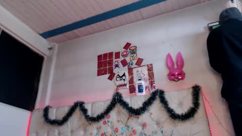 suggabrown_ online show from 12.06.24