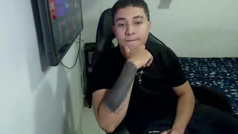 Snapshot of sully50126 chatting on 10.05.25 sully50126 online show from 10.05.25