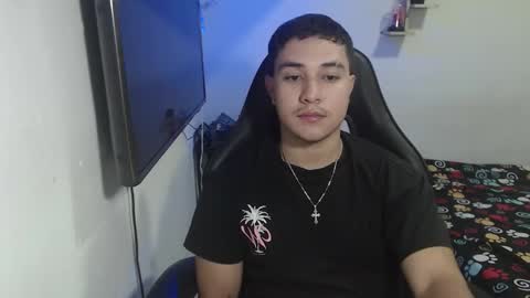 Snapshot of sully50126 chatting on 10.10.25 sully50126 online show from 10.10.25