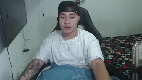 Snapshot of sully50126 chatting on 10.14.25 sully50126 online show from 10.14.25