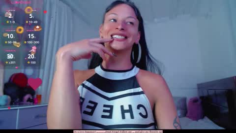 Snapshot of summer__xo chatting on 10.13.25 Summer online show from 10.13.25