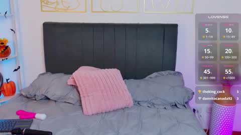 OnlyFans summer holiday online show from 10.22.25