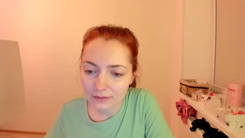 Snapshot of summer_preston chatting on 12.23.24 Summer Preston online show from 12.23.24