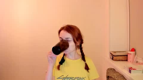 Snapshot of summer_preston chatting on 09.20.25 Summer Preston online show from 09.20.25