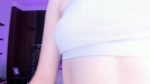 Snapshot of summer_rouge chatting on 10.24.25 Summer Rouge online show from 10.24.25