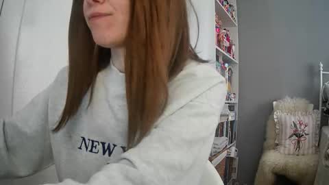 Snapshot of summerbluesky chatting on 04.01.26 summerbluesky online show from 04.01.26