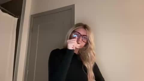 Snapshot of summerclarkee chatting on 02.28.26 summerclarkee online show from 02.28.26