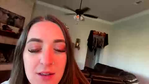 SummerLee online show from 10.26.25