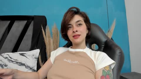 Snapshot of summerprints chatting on 12.28.24 Summer online show from 12.28.24