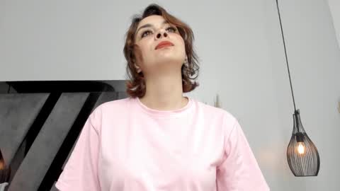 Snapshot of summerprints chatting on 02.19.25 Summer online show from 02.19.25